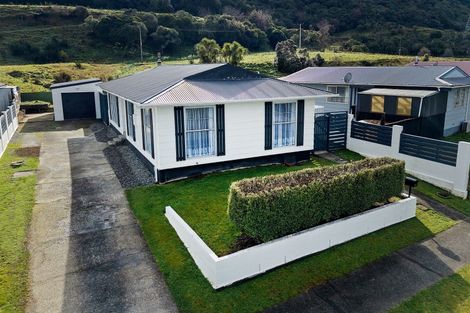 Photo of property in 45 Hartford Crescent, Totara Park, Upper Hutt, 5018