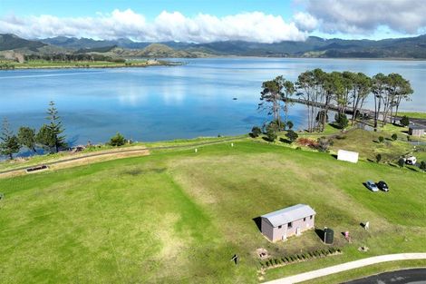 Photo of property in 10 Taniwha Place, Matarangi, 3592