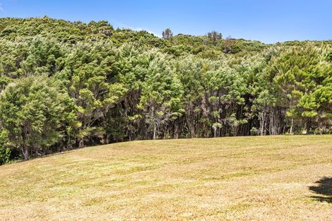 Photo of property in 129 Stratford Drive, Cable Bay, 0420