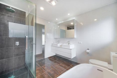 Photo of property in 2/163 Hobsonville Road, West Harbour, Auckland, 0618