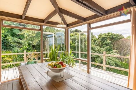 Photo of property in 22 Maungaraki Road, Korokoro, Lower Hutt, 5012