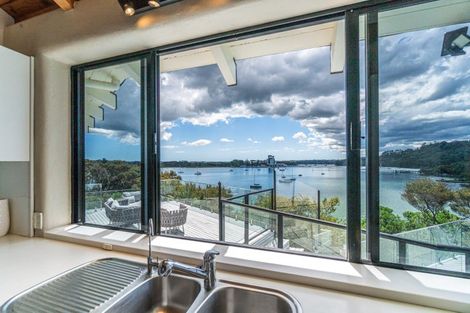 Photo of property in 105 Aeroview Drive, Beach Haven, Auckland, 0626