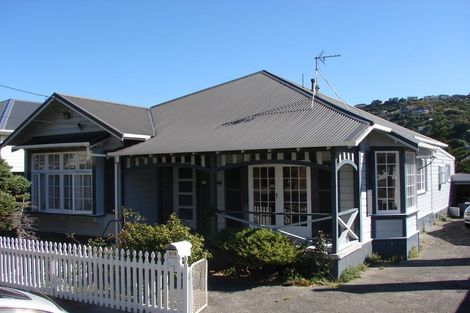 Photo of property in 202 Clyde Street, Island Bay, Wellington, 6023