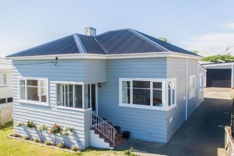 Photo of property in 36 Karaka Street, Helensville, 0800