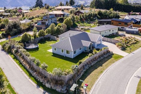 Photo of property in 22 Charles Court, Lake Hawea, Wanaka, 9382