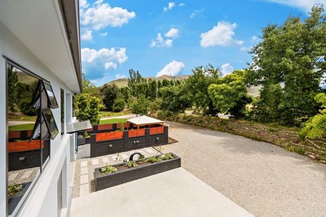 Photo of property in 289 Riverbank Road, Wanaka, 9382