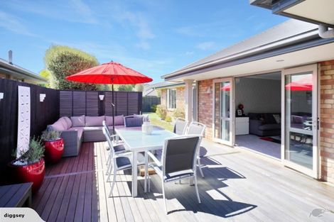 Photo of property in 10 Tawa Place, Parklands, Christchurch, 8083