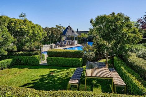 Photo of property in 3 Dillon Street, Lowry Bay, Lower Hutt, 5013