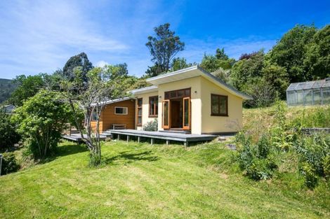 Photo of property in 18 Orokonui Road, Waitati, 9085