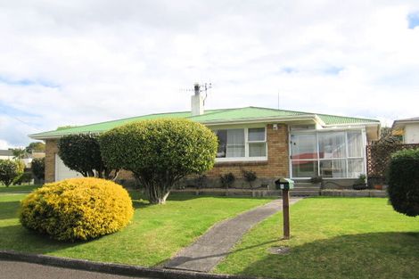 Photo of property in 2 Parkvale Road, Otumoetai, Tauranga, 3110