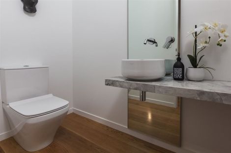 Photo of property in 32c Glandovey Road, Fendalton, Christchurch, 8052