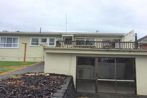 Photo of property in 68 Hobsonville Road, West Harbour, Auckland, 0618