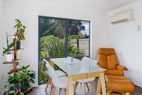 Photo of property in 2a Otaihanga Road, Paraparaumu Beach, Paraparaumu, 5032