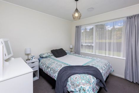 Photo of property in 11b Gemstone Drive, Birchville, Upper Hutt, 5018