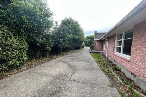 Photo of property in 27 Maidstone Road, Ilam, Christchurch, 8041