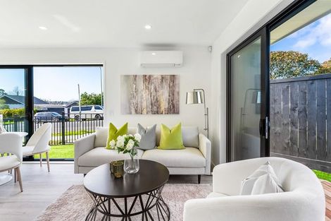 Photo of property in 19a Bradbury Road, Botany Downs, Auckland, 2010