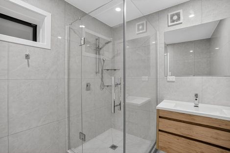 Photo of property in 17 Topliss Drive, Northcross, Auckland, 0632