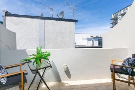 Photo of property in Mendosa Terraces Apartments, 22/9 Ebor Street, Te Aro, Wellington, 6011