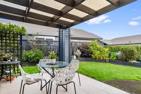Photo of property in 20 Bridgewater Way, Pyes Pa, Tauranga, 3112