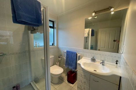 Photo of property in 8 Mt Lebanon Crescent, The Gardens, Auckland, 2105