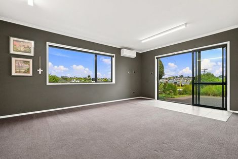 Photo of property in 2 Flavell Drive, Orewa, 0931