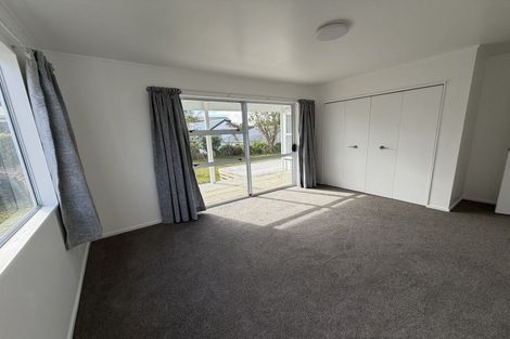 Photo of property in 8 Fantome Place, Whalers Gate, New Plymouth, 4310