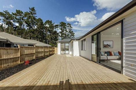 Photo of property in 107 Schoolside Road, Kumeu, 0810