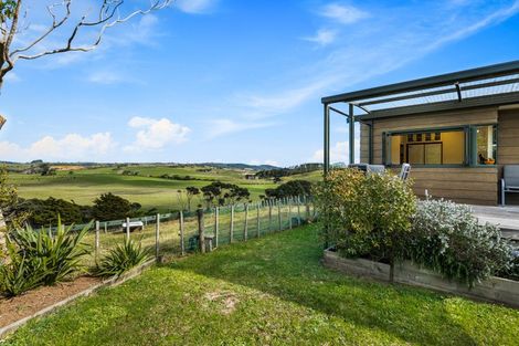 Photo of property in 93 Hamilton Road, Waimauku, 0881