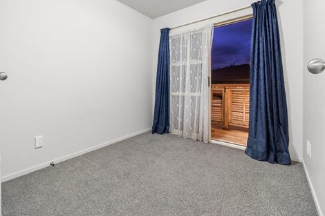 Photo of property in 8/11 Spencer Road, Oteha, Auckland, 0632
