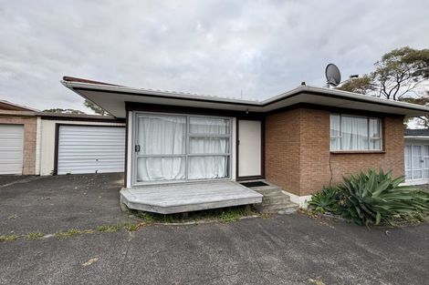 Photo of property in 2/38 Ballater Place, Highland Park, Auckland, 2010