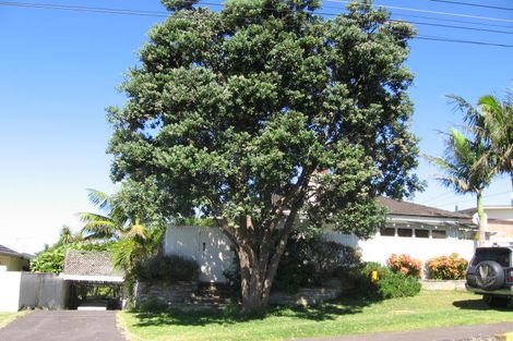 Photo of property in 23 Ocean View Road, Milford, Auckland, 0620