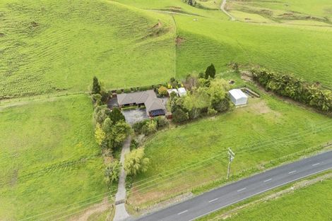 Photo of property in 863 Tarata Road, Kaimata, Inglewood, 4387
