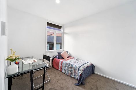 Photo of property in 1/120 Sunnyside Road, Sunnyvale, Auckland, 0612