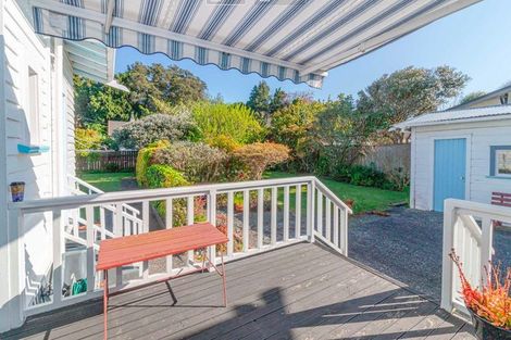 Photo of property in 12 Saint Leonard Street, Saint Johns Hill, Whanganui, 4501