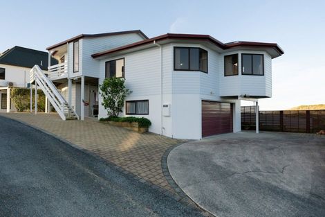 Photo of property in 6a Marjorie Lane, Papamoa Beach, Papamoa, 3118