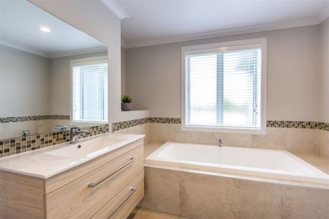 Photo of property in 23 Provincial Road, Halswell, Christchurch, 8025