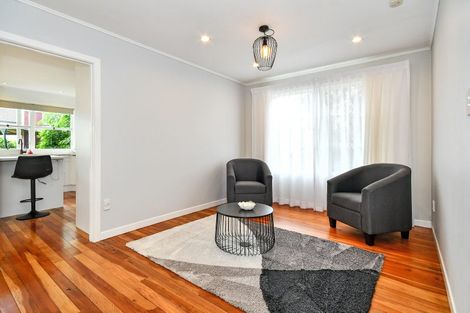 Photo of property in 11a Youngs Road, Papakura, 2110