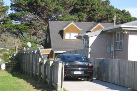 Photo of property in 41a Whanga Crescent, Titahi Bay, Porirua, 5022