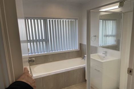 Photo of property in 125 Ridge Road, Howick, Auckland, 2014