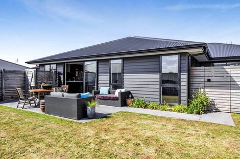 Photo of property in 8 Wheki Lane, Inglewood, 4330