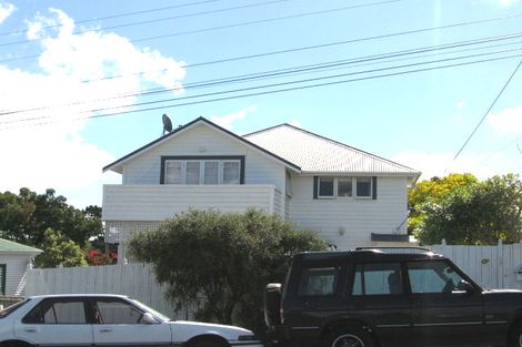 Photo of property in 1/49 Rawene Road, Birkenhead, Auckland, 0626