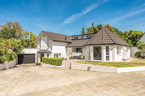 Photo of property in 2 Burtts Road, Durie Hill, Whanganui, 4500
