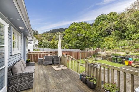 Photo of property in 62 Chester Road, Tawa, Wellington, 5028