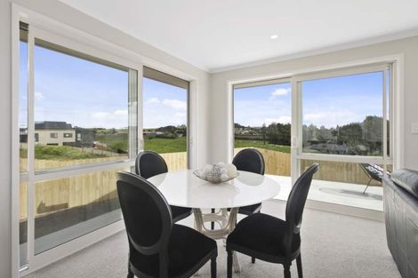 Photo of property in 63 Anselmi Ridge Road, Pukekohe, 2120