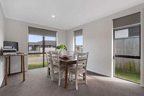 Photo of property in 27 Parkside Mews, Papamoa, 3118