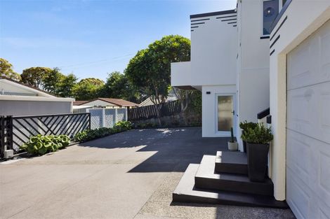Photo of property in 26 Mclean Street, Strandon, New Plymouth, 4312