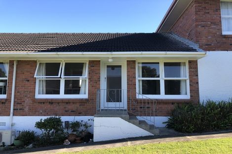Photo of property in 2/32 Alamein Avenue, Belmont, Auckland, 0622