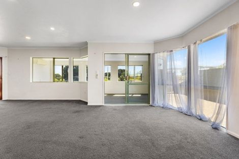 Photo of property in 19 Matapihi Road, Mount Maunganui, 3116