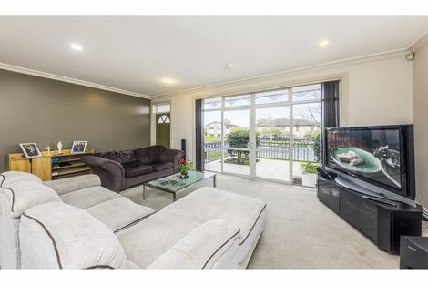 Photo of property in 4/126 Stancombe Road, Flat Bush, Auckland, 2016