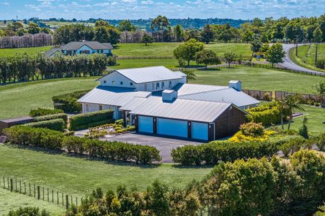 Photo of property in 28 Clifton Road, Whitford, Howick, 2571